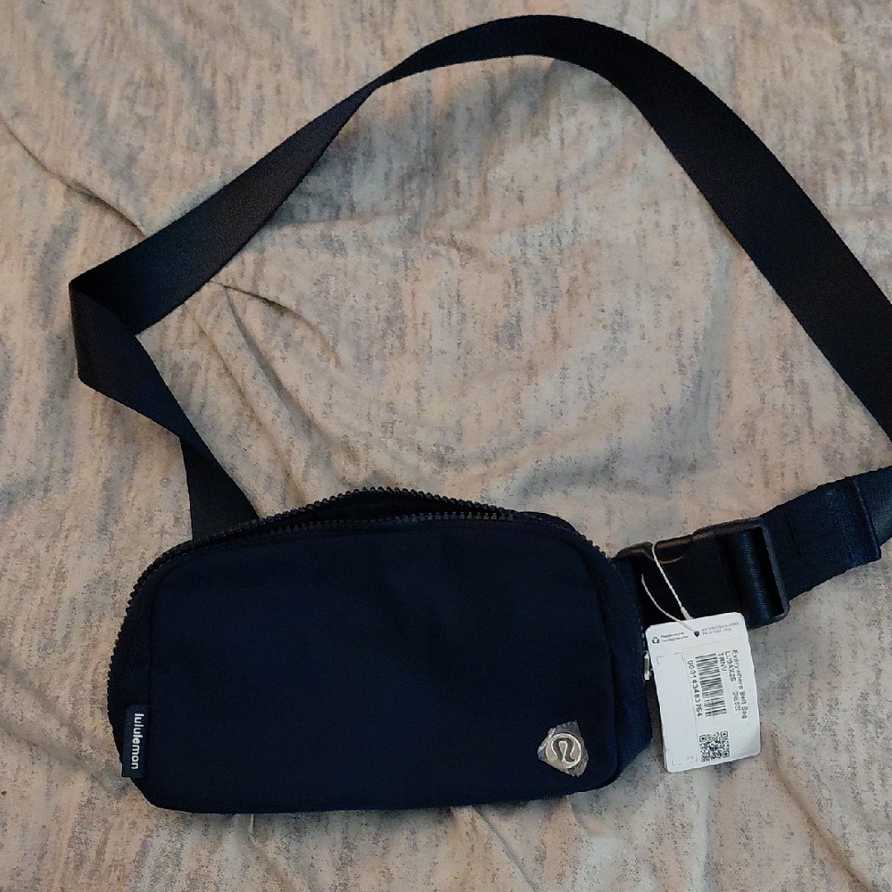 Lululemon Athletica Midnight Blue Belt Bag